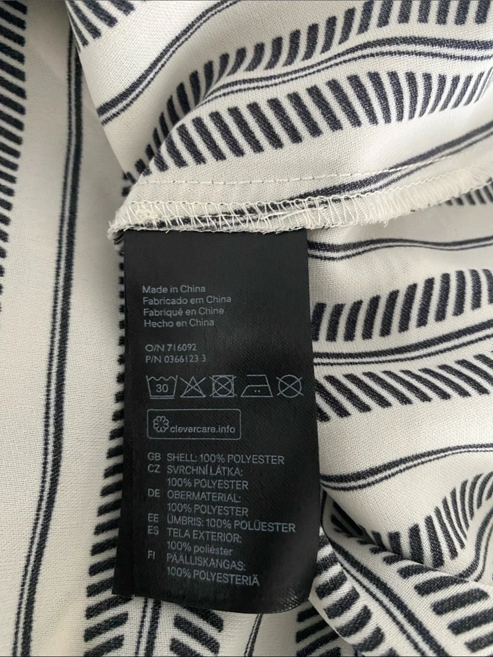 H&M Modern Classic Striped V-Neck Resort Vacation Dress - Size 4 EUC QUIET LUX - Picture 11 of 12